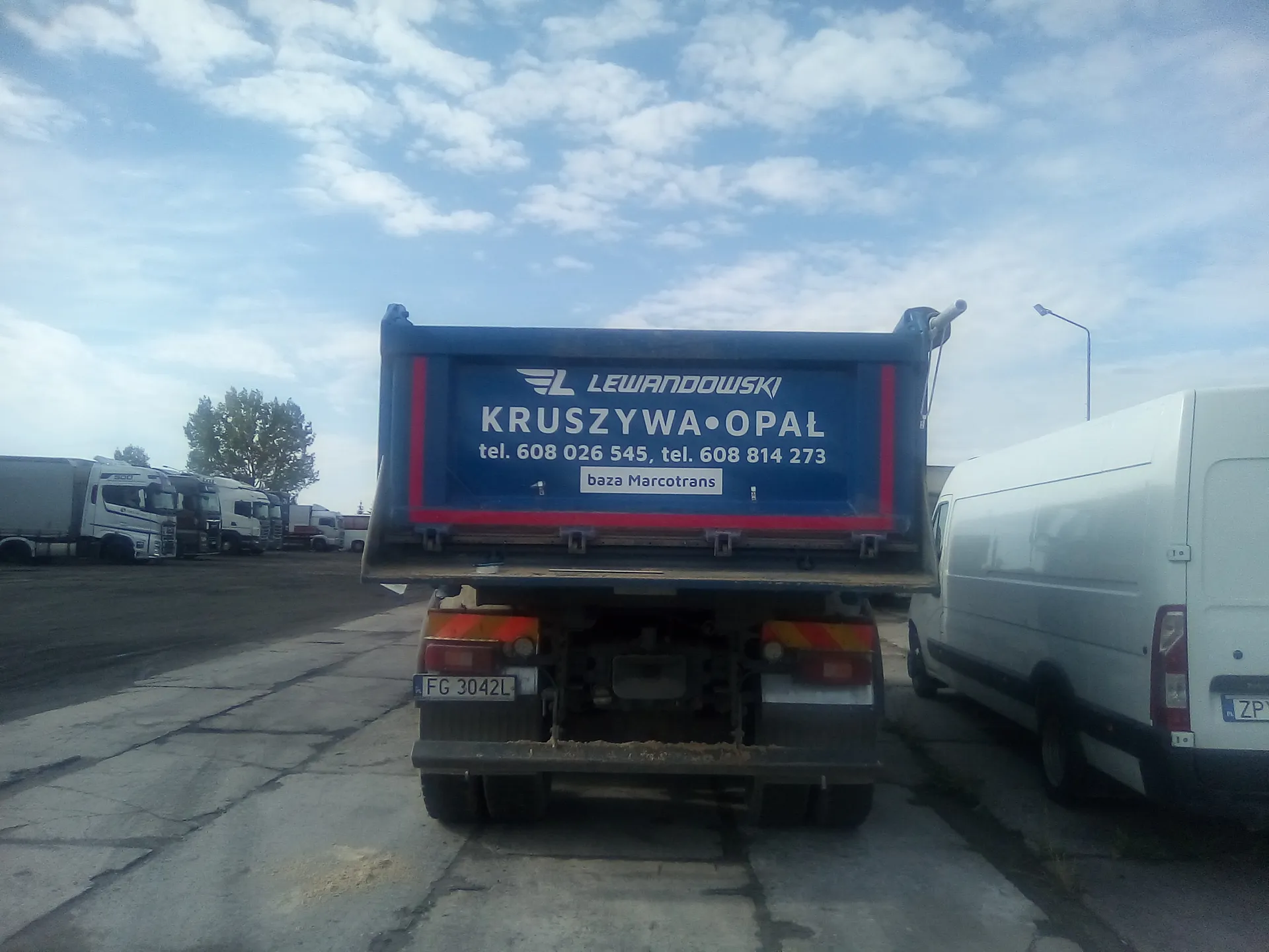 Oklejenie samochodu dla Transport Lewandowski