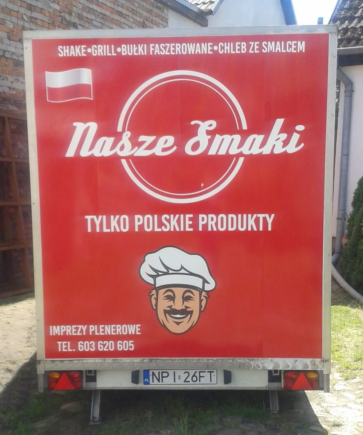 Oklejenie przyczepy gastronomicznej dla “Nasze Smaki”