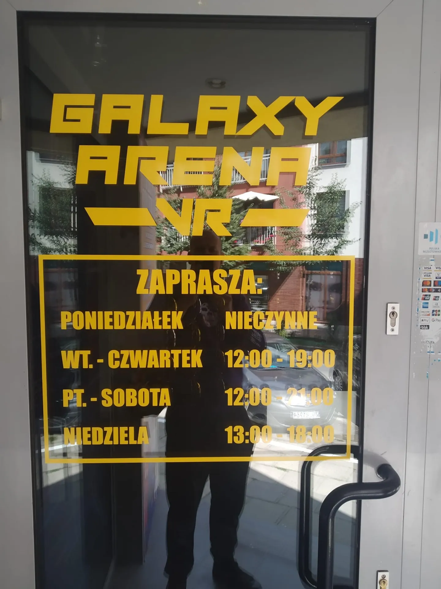 Oklejenie godzin otwarcia dla Galaxy Arena VR